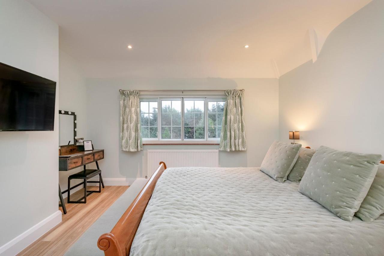 Hotel Westleigh Ashtead Esterno foto