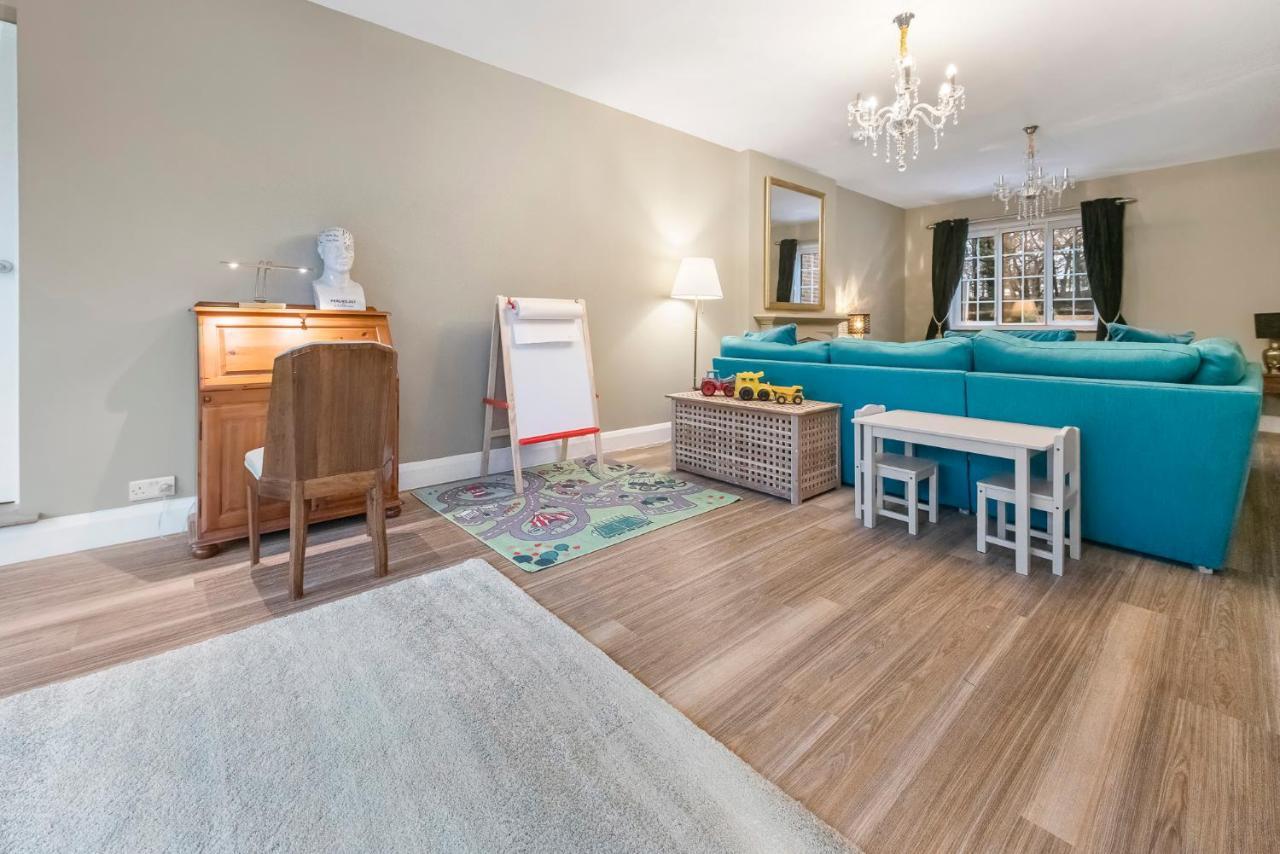 Hotel Westleigh Ashtead Esterno foto