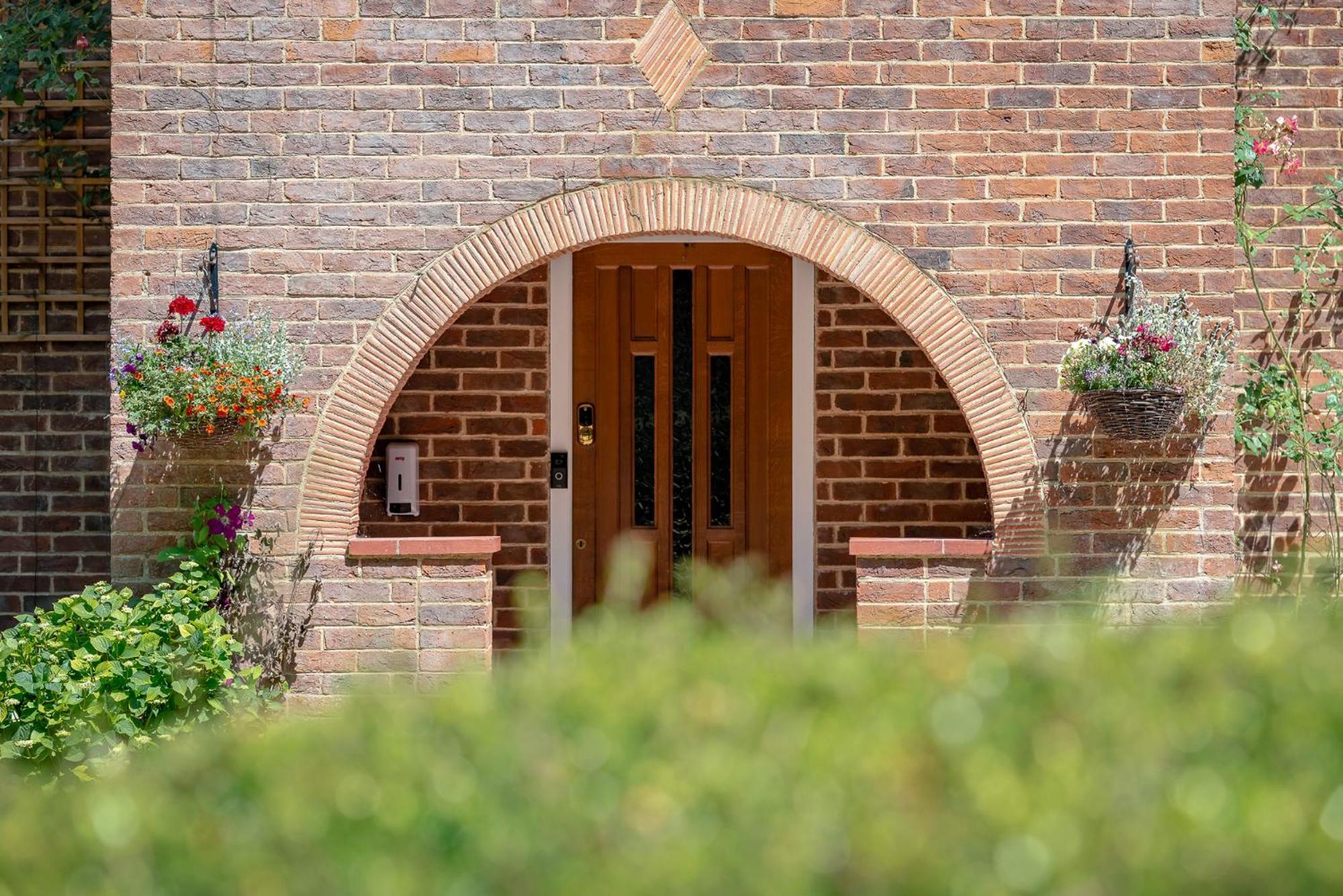 Hotel Westleigh Ashtead Esterno foto