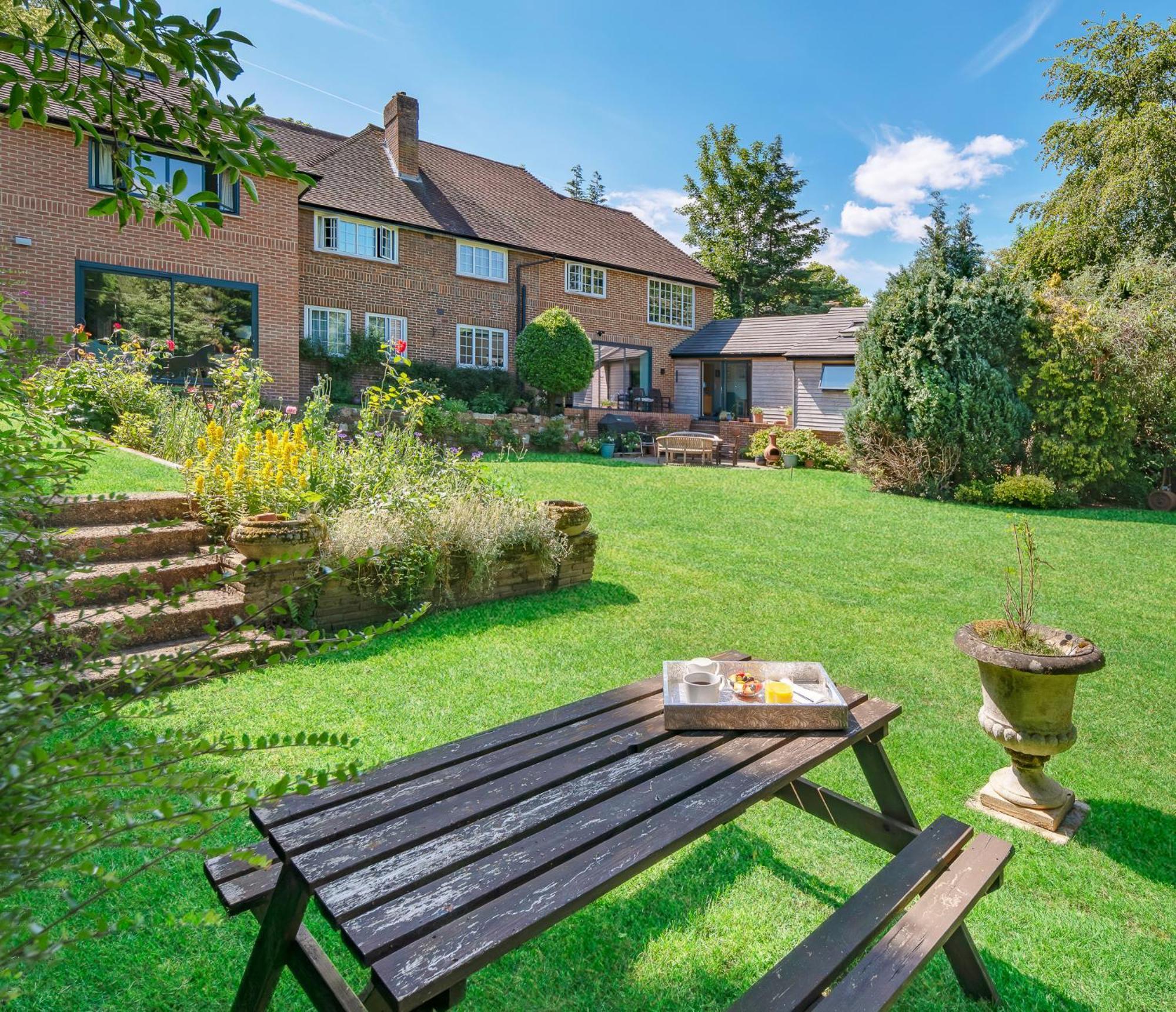 Hotel Westleigh Ashtead Esterno foto